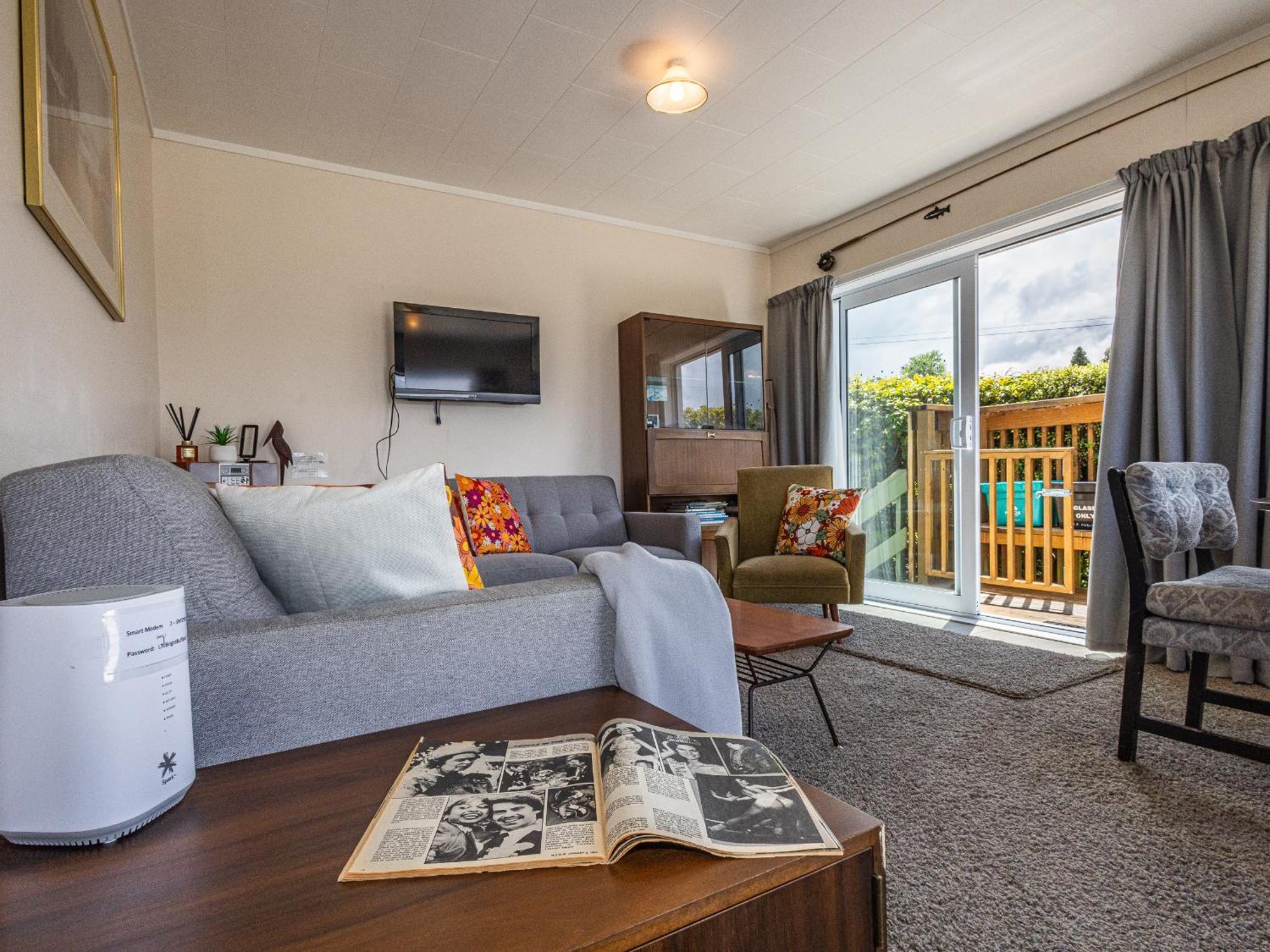 Central Riverside Retreat - Taupo Holiday Home Kültér fotó