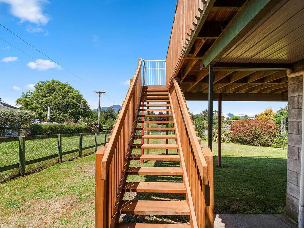 Central Riverside Retreat - Taupo Holiday Home Kültér fotó