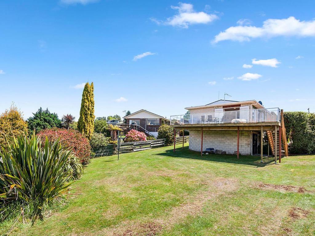 Central Riverside Retreat - Taupo Holiday Home Kültér fotó